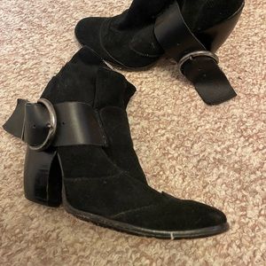 Black Dolce Vita bootie